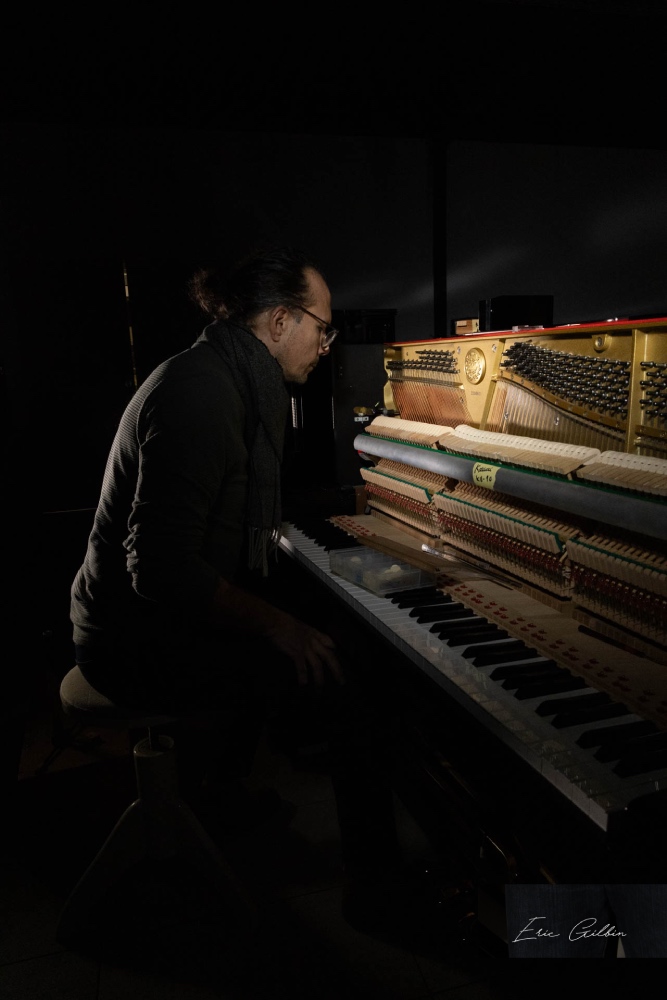Frédéric Delcorn, accordeur Pianos Parisot Toulouse