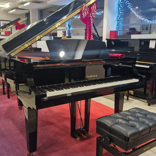 yamaha c3x | noir brillant yamaha c3x | noir brillant