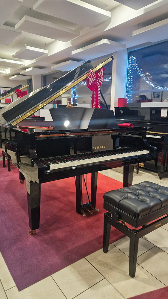 yamaha c3x | noir brillant yamaha c3x | noir brillant