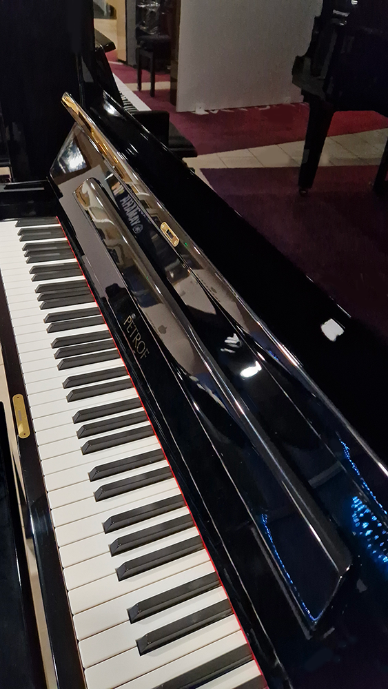 petrof 125 | occasion 2002 | noir brillant