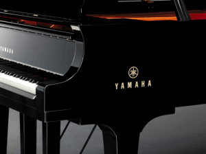 piano a queue yamaha 4