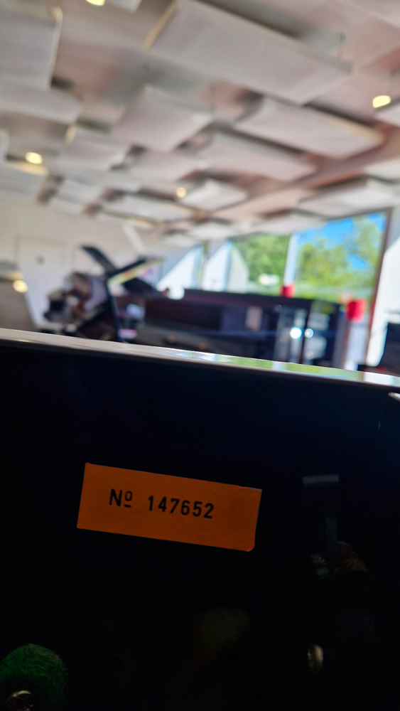 Seiler 116, 1991 Pianos Parisot Toulouse